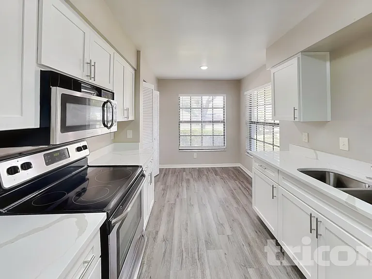 947 Sandywood Dr — Photo 4