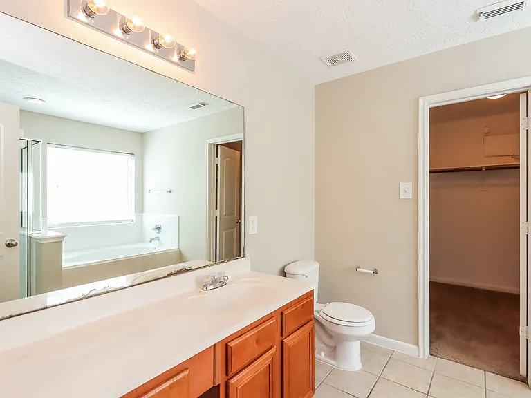 19811 Breezy Cove Ct — Photo 12
