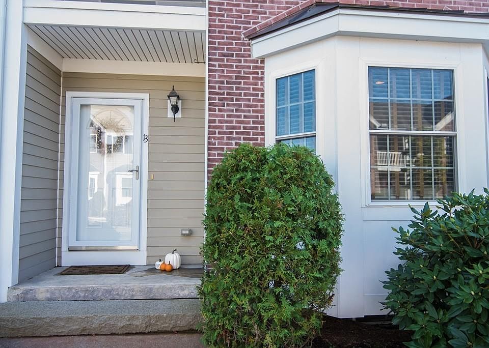 1st image of 13 Carrington Way #13