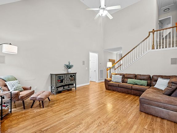 5th image of 1161 Cynthia Ln