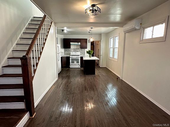 3rd image of 11650 128th Street