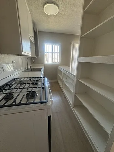 Marine Bay Apartments Photo 1