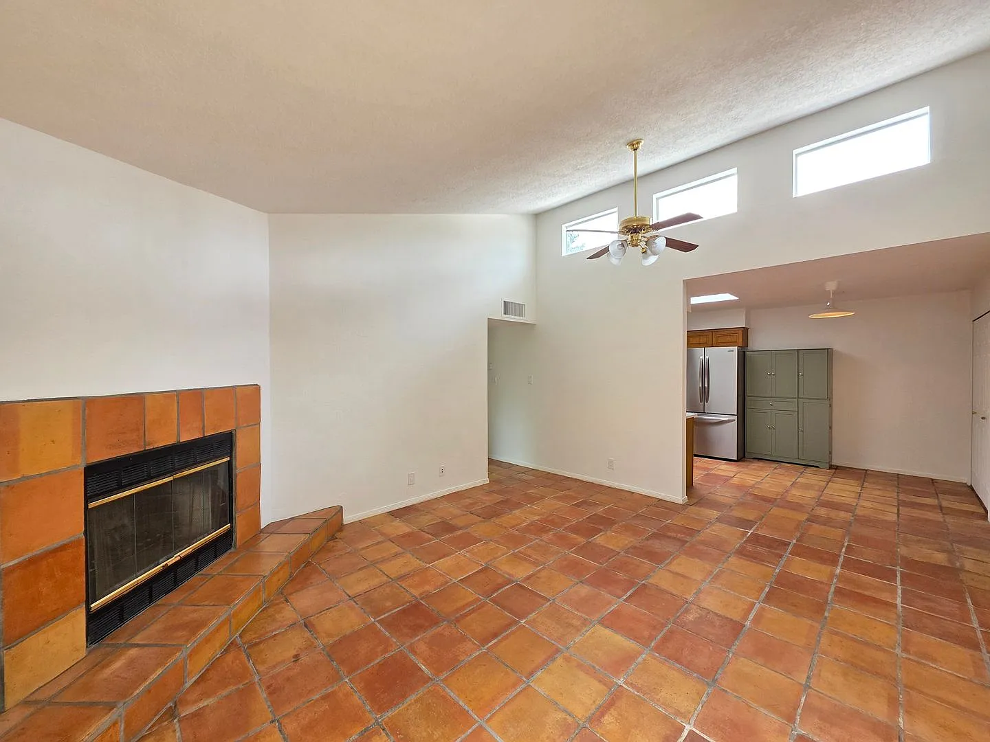 1504 Escondida Ct — Photo 4