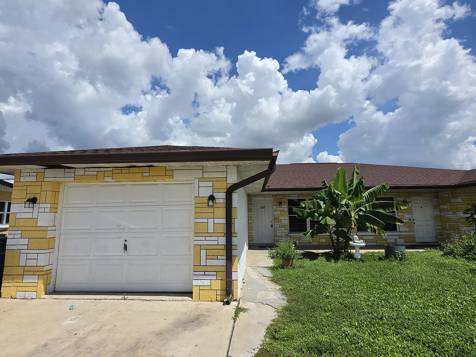 2 bed, 1200 sqft, $1,600 — Photo 1