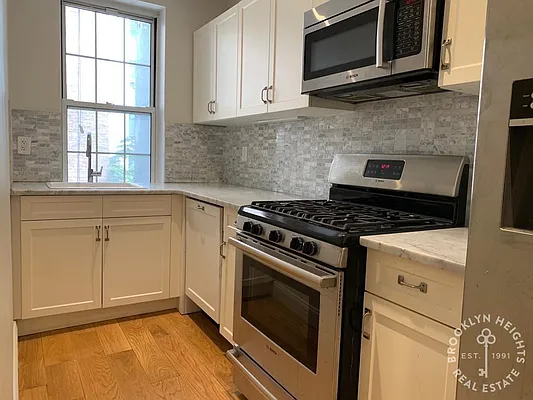 Rented by Brooklyn Heights Real Estate Inc | media 6