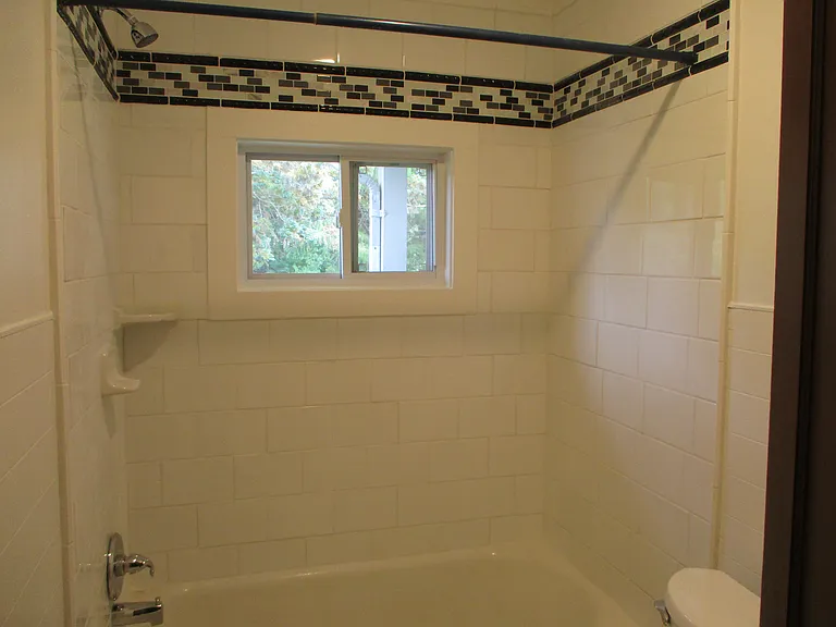 515 Ostrander Ave — Photo 5
