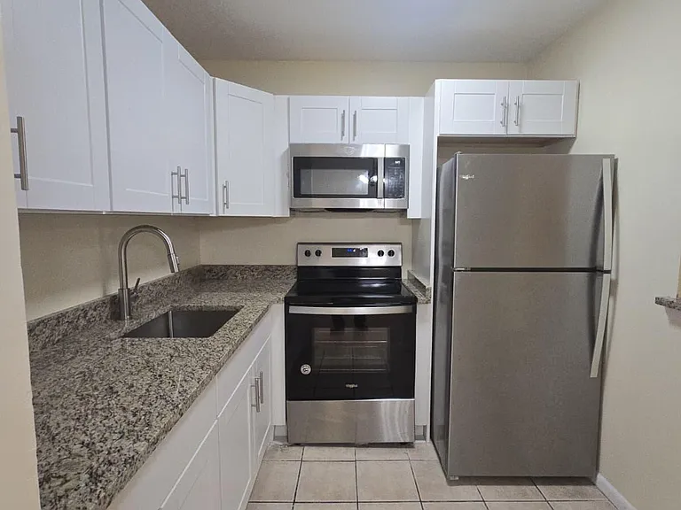 129 Hastings E #129 — Photo 2