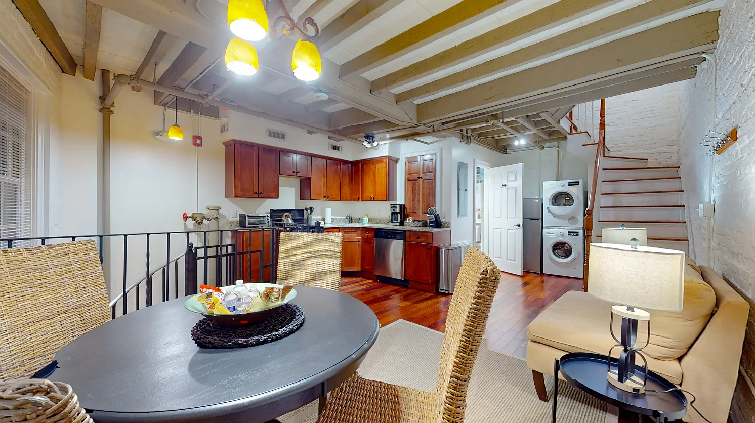 1 bed, 1.5 bath, 1200 sqft, $7,350 — Photo 2