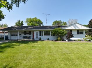 1727 W Downer Pl, Aurora, IL 60506