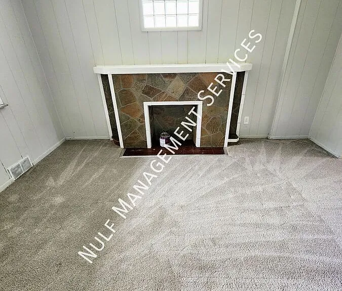 2937 Chester St — Photo 3