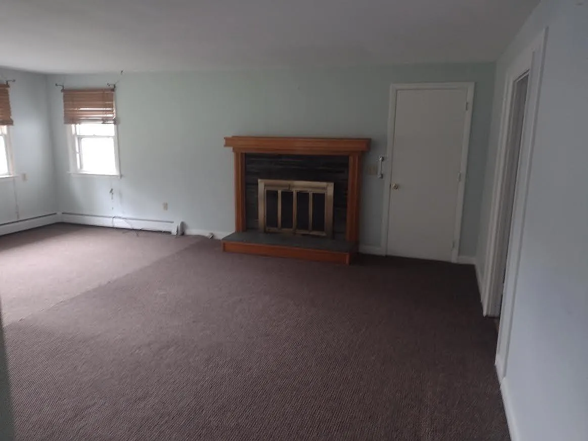 3 bed, 1436 sqft, $2,500 — Photo 2