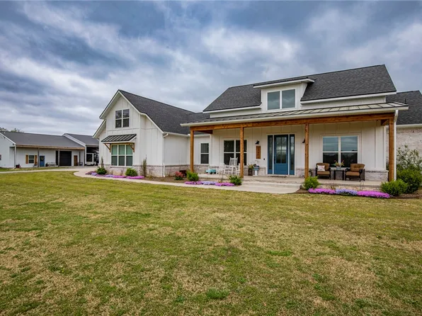 13885 N Mount Olive Rd, Gravette, AR 72736