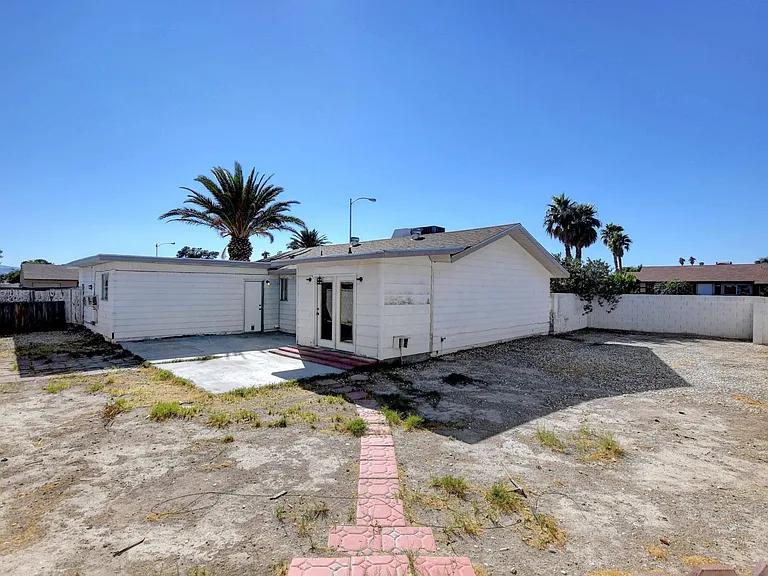 5250 Camden Ave — Photo 17