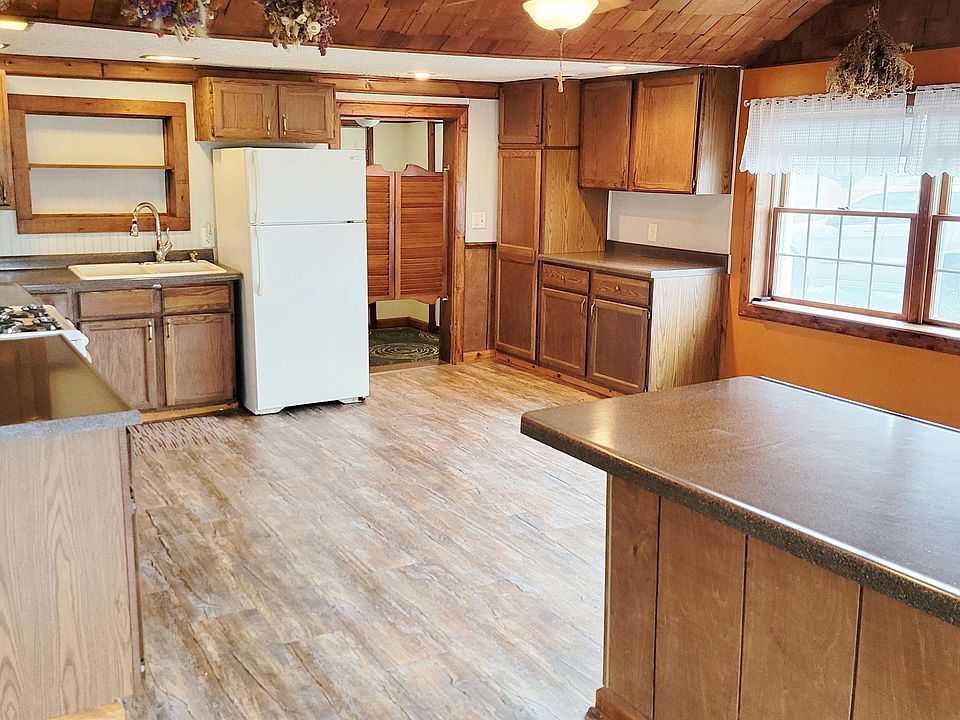 213 S Main St, Etna Green, IN 46524 Zillow