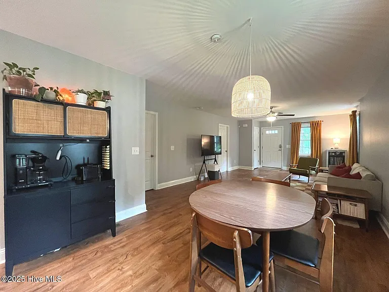 162 Midway Rd — Photo 10