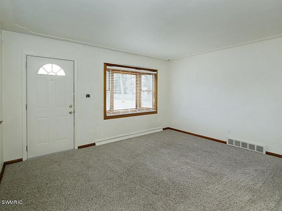4th image of 325 Milton Ave