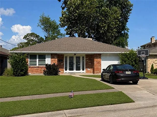 4704 Jeannette Dr