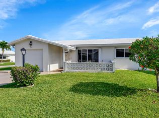 1011 SW 4th Way, Boynton Beach, FL 33426