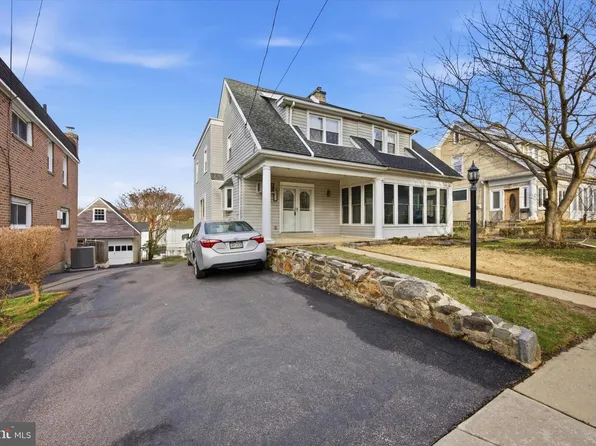 328 Blanchard Rd, Drexel Hill, PA 19026