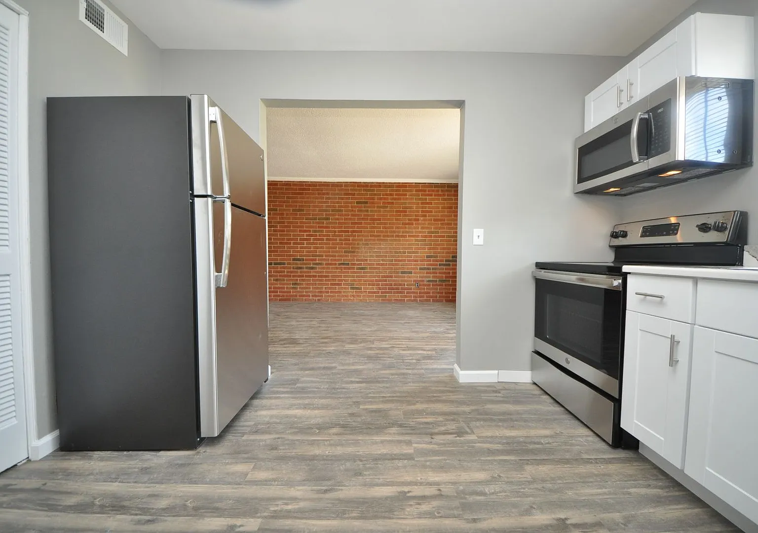 Broadstone Apartments - Ground floor One Bedroom Apartment — Photo 1