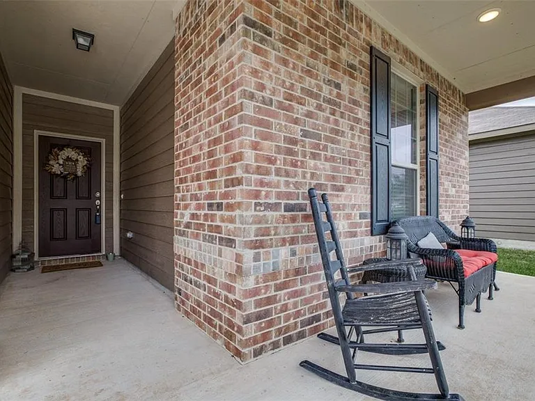 2151 Lost Timbers Dr — Photo 4