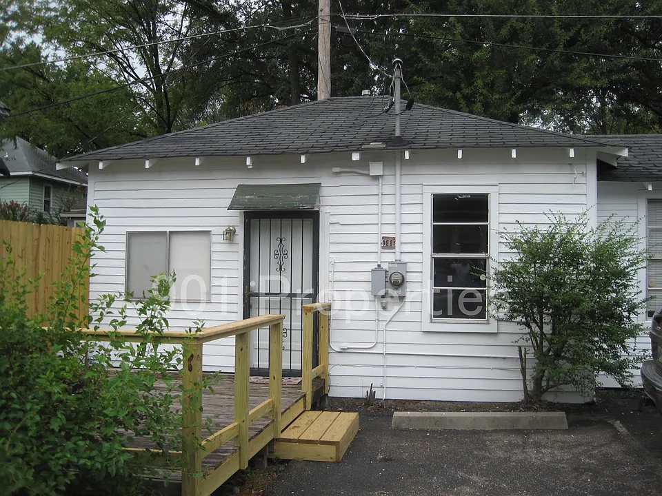 1252 Harbert Ave #3