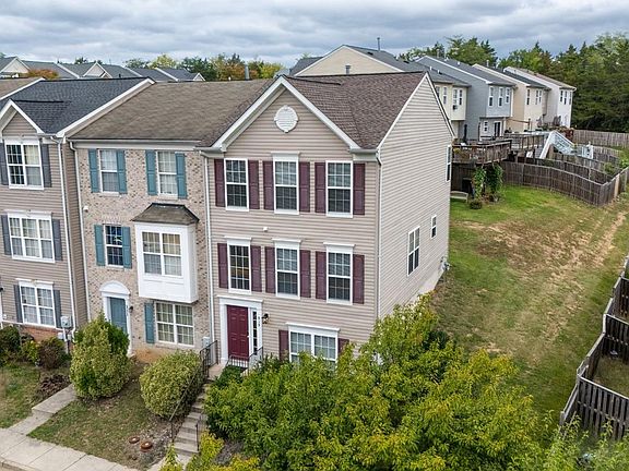4th image of 313 Pendleton Ln