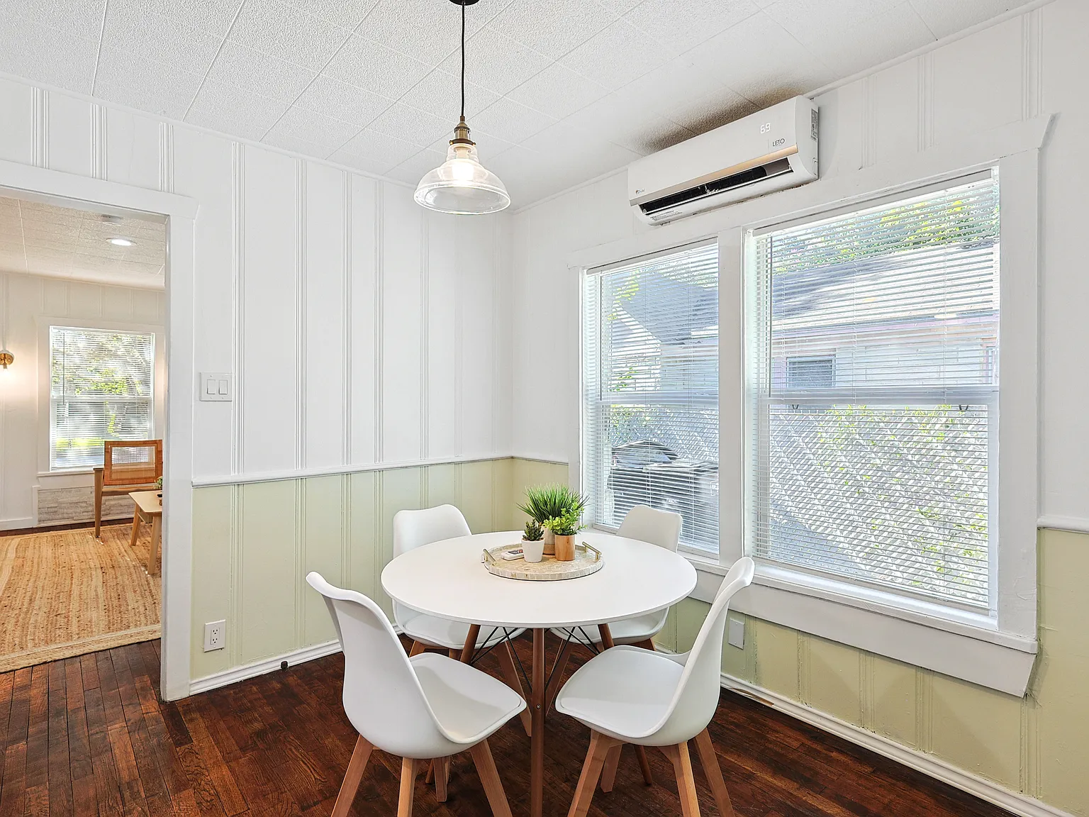 1 bed, 600 sqft, $1,564 — Photo 3