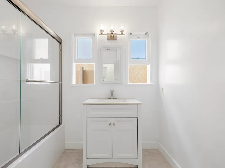 1078 E Orange Grove Ave — Photo 14