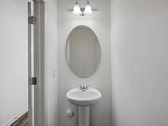 5th image of 3026 Fulong Dr