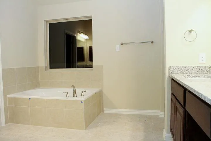 152 Belford St — Photo 15