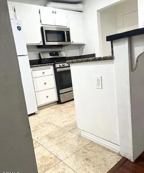 221 Rosewood St — Photo 10