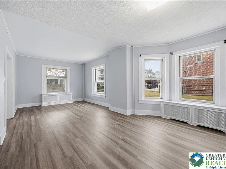 1229 Main St — Photo 10
