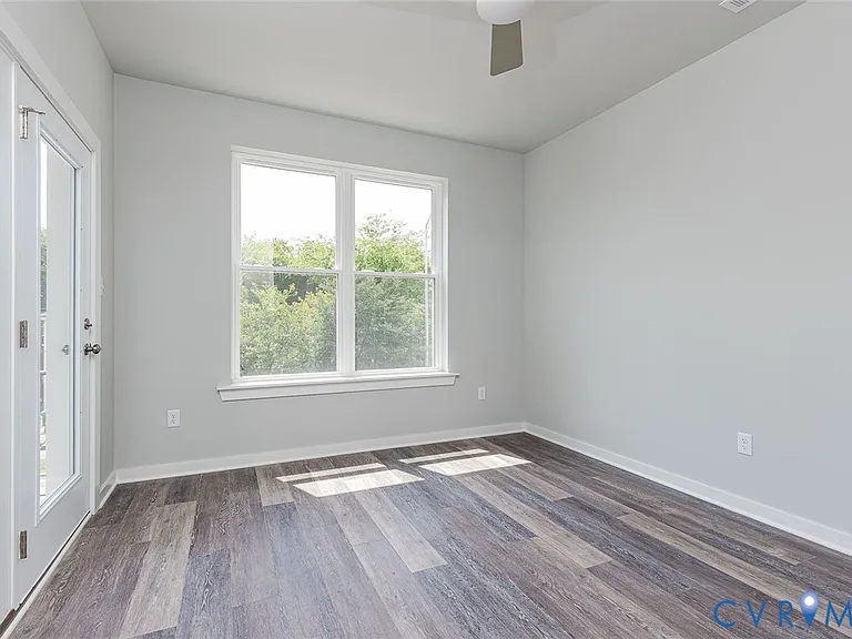 1529 Porter St #A — Photo 15