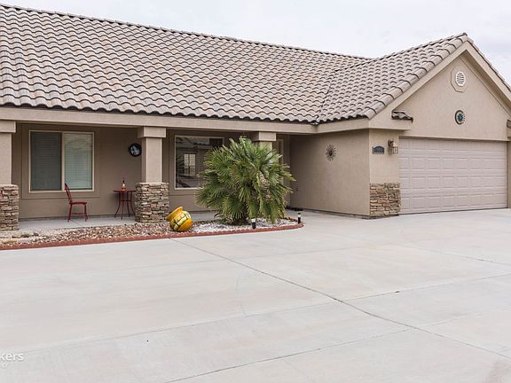 3rd image of 940 N Mohave Mountain Dr