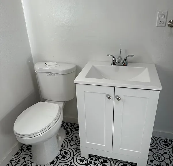 1406 Woolner Ave #B — Photo 9