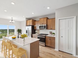 678 Tulare Ter, Newport, MN 55055
