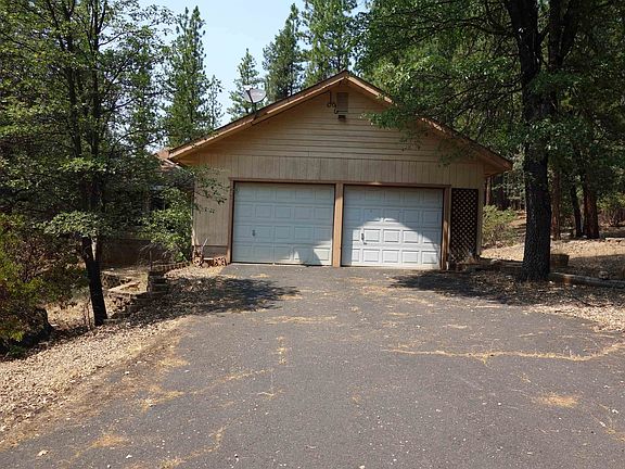 2nd image of 555 Hillside Dr