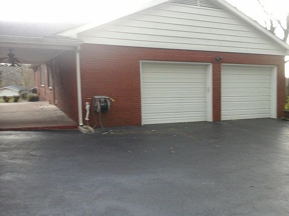 4th image of 168 Country Club Dr