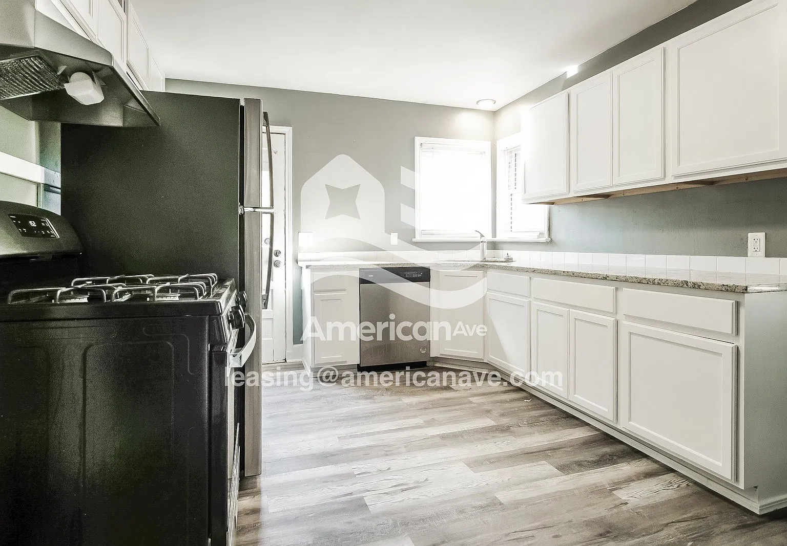 3 bed, 1.5 bath, 1290 sqft, $1,445 — Photo 4