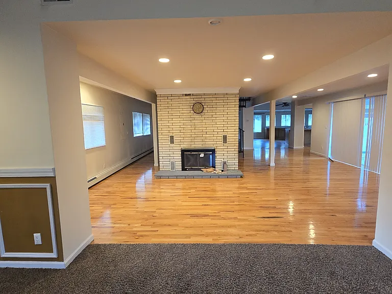 270 Station Rd — Photo 4
