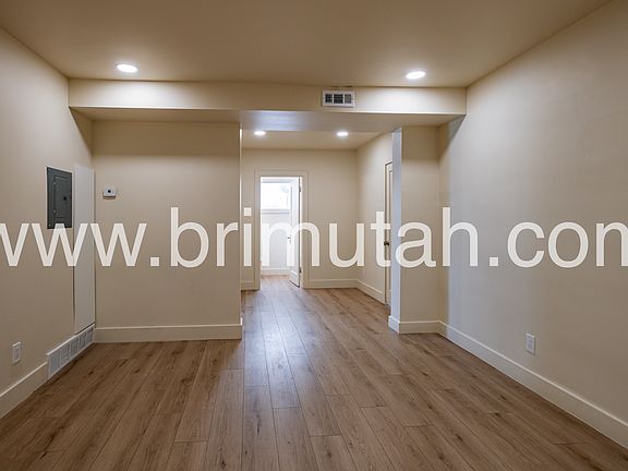 4th image of 684 W Center St #1