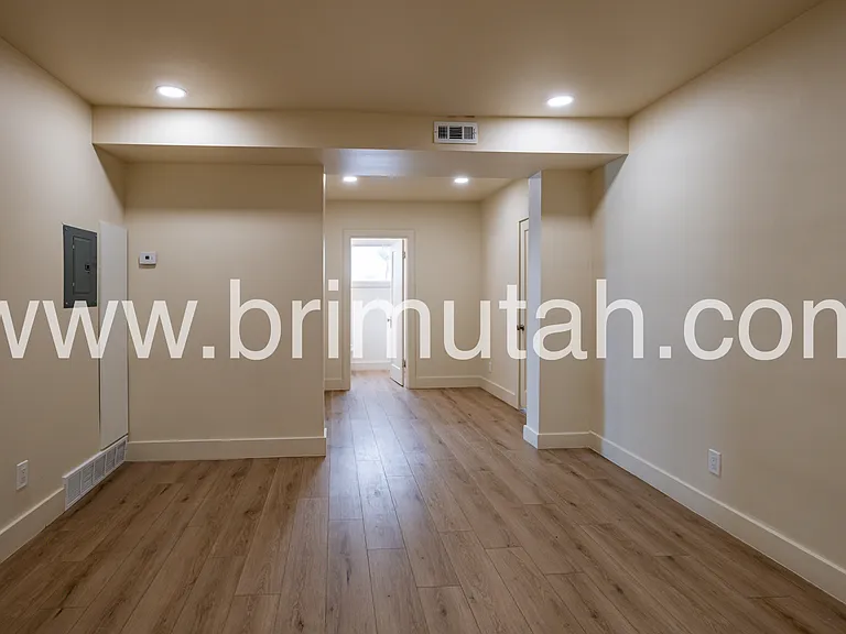 684 W Center St #1 — Photo 4