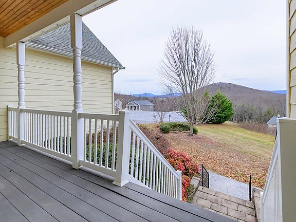 5th image of 120 Spring Ridge Ln