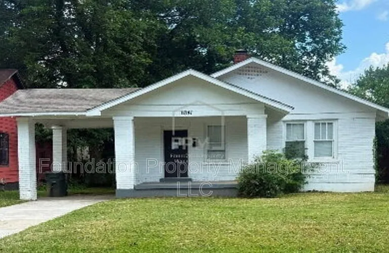 1041 Rosewood Ave — Photo 1