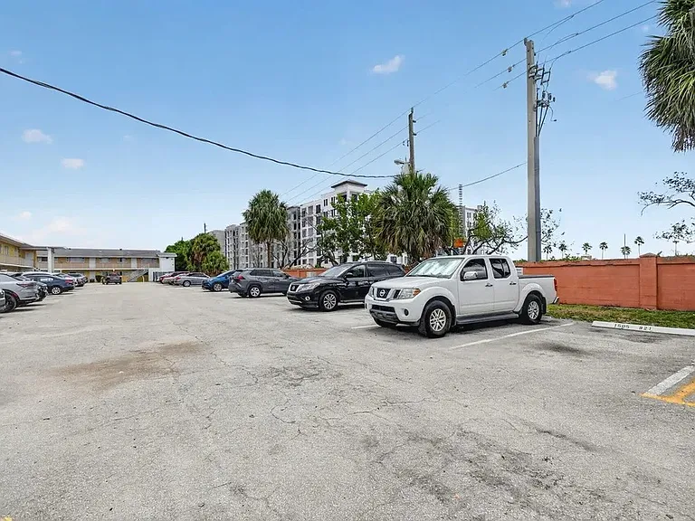 1501 Crescent Cir #C19-1 — Photo 12