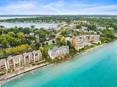 103 W Dixon Ave APT 202, Charlevoix, MI, 49720