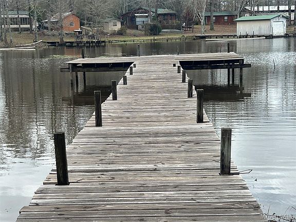 2nd image of 975 Beach Rd