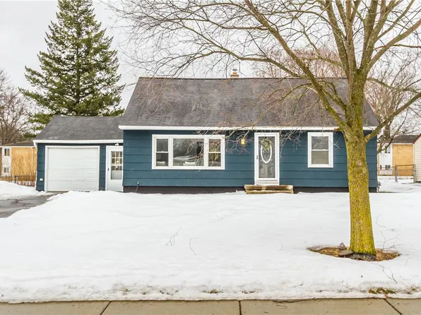 66 Harvest Dr, Rochester, NY 14626
