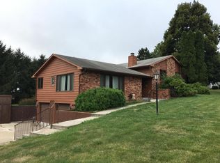 237 Pearl St, Walnut, IA 51577